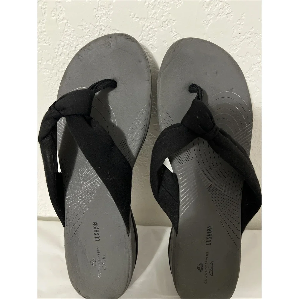 Cloudsteppers Clarks Arla Kaylie Black Fabric Thong Flip Flops Sz 9M Comfort